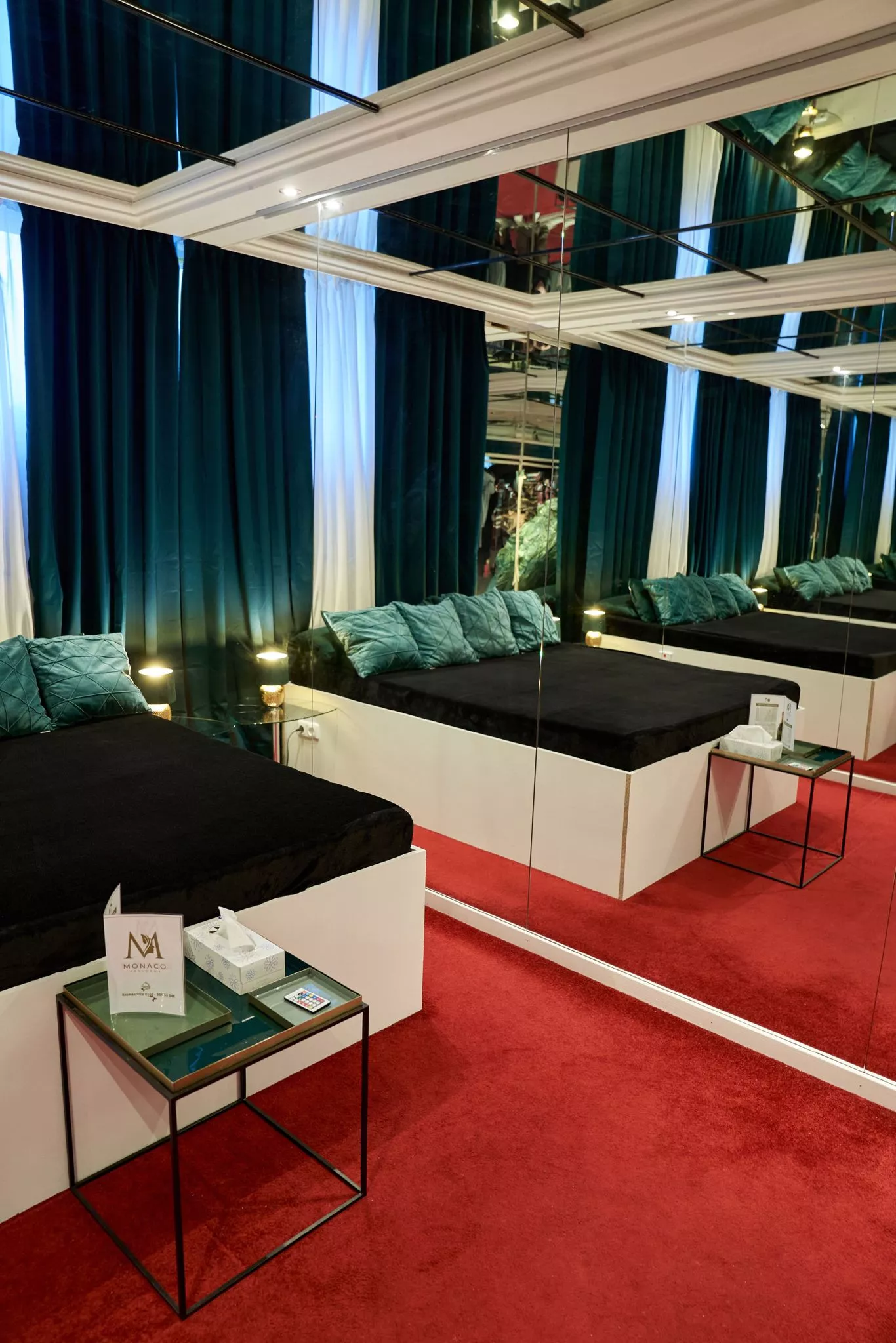 Spiegel Suite – Zimmer der Monaco Residenz München