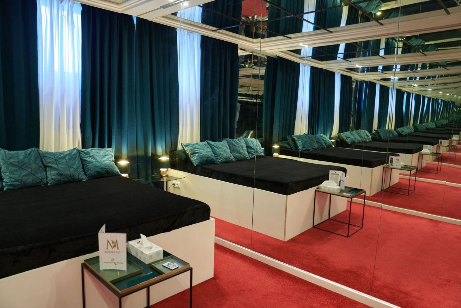 Spiegel Suite – Zimmer der Monaco Residenz München